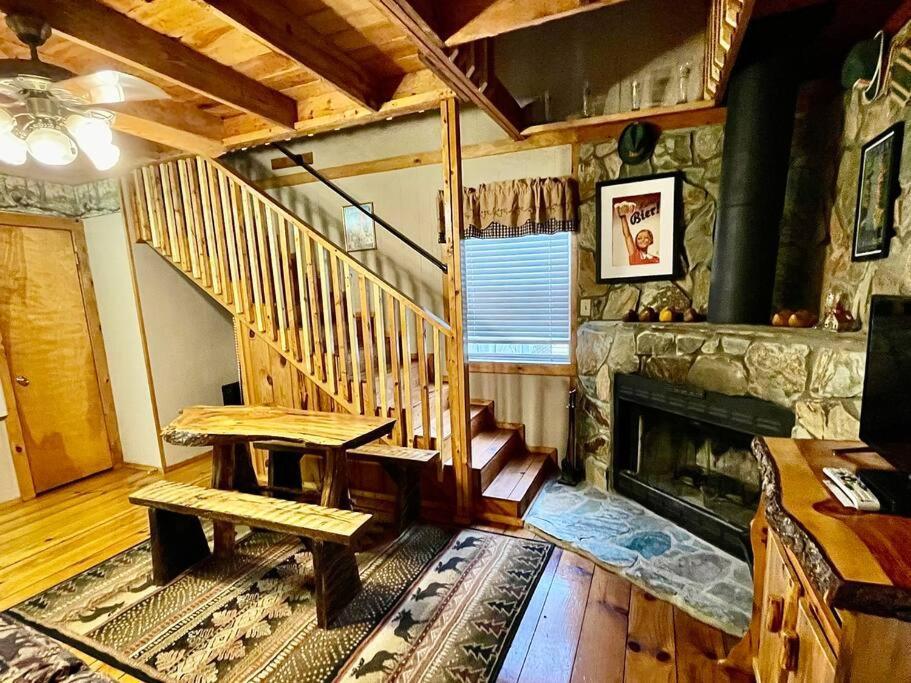 Oktoberfest Themed Cabin In Woods Stream #14 Хелен Экстерьер фото